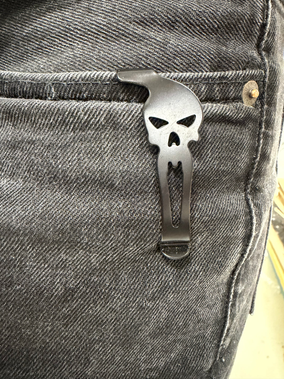 Gürtelclip aus Stahl - Totenkopf