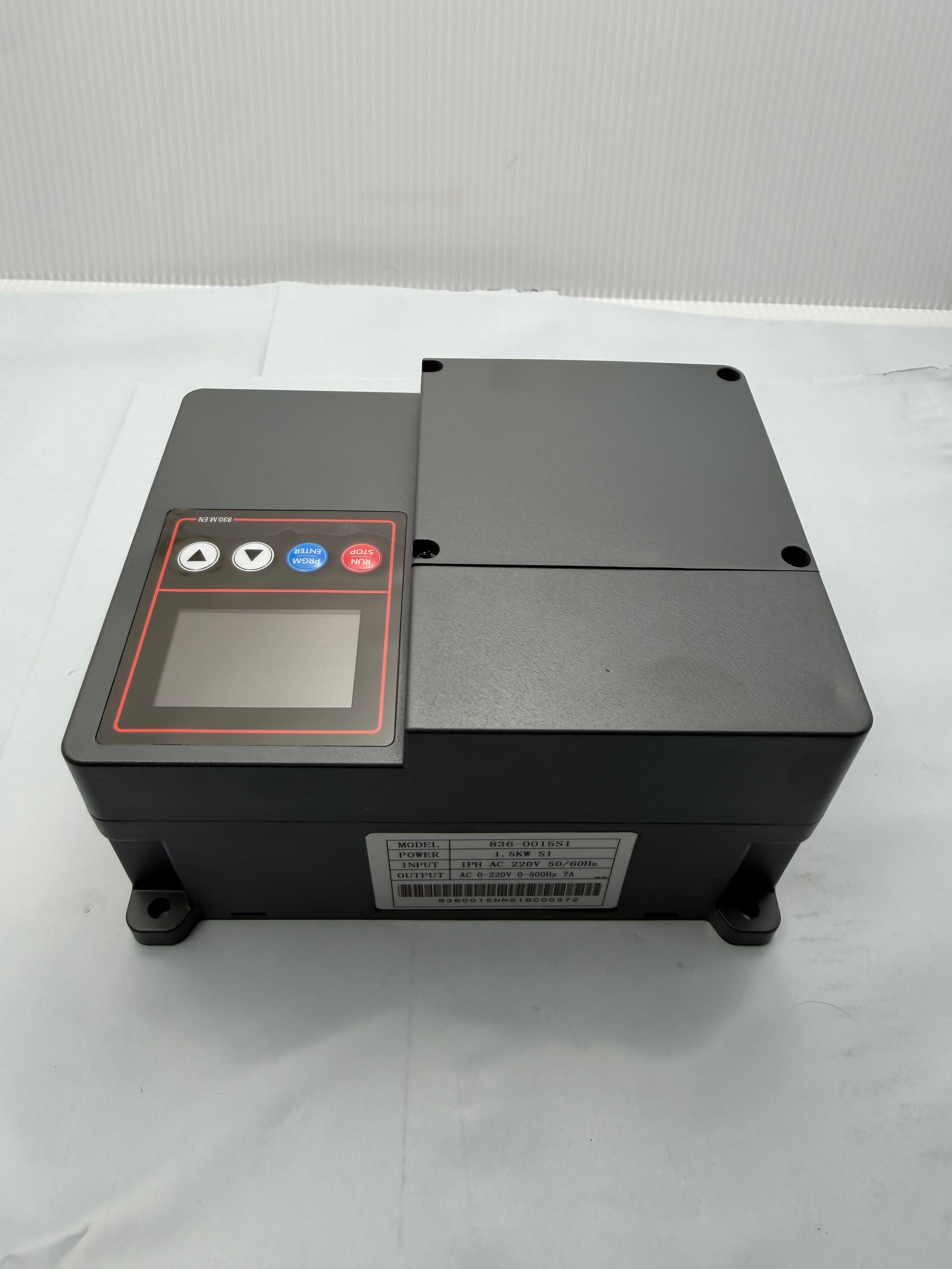 Frequenzumrichter Drehzahlregelung für Schleifmaschine S1 VFD 1,5 kW 230 V 1-Phase auf 3-Phase