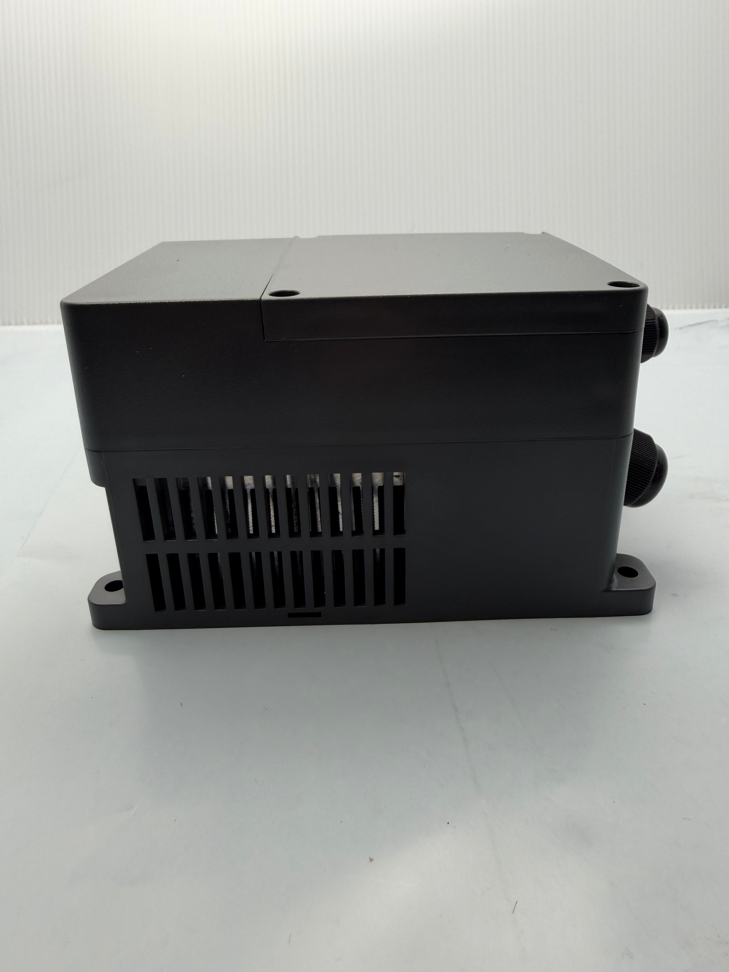 Frequenzumrichter Drehzahlregelung für Schleifmaschine S1 VFD 1,5 kW 230 V 1-Phase auf 3-Phase
