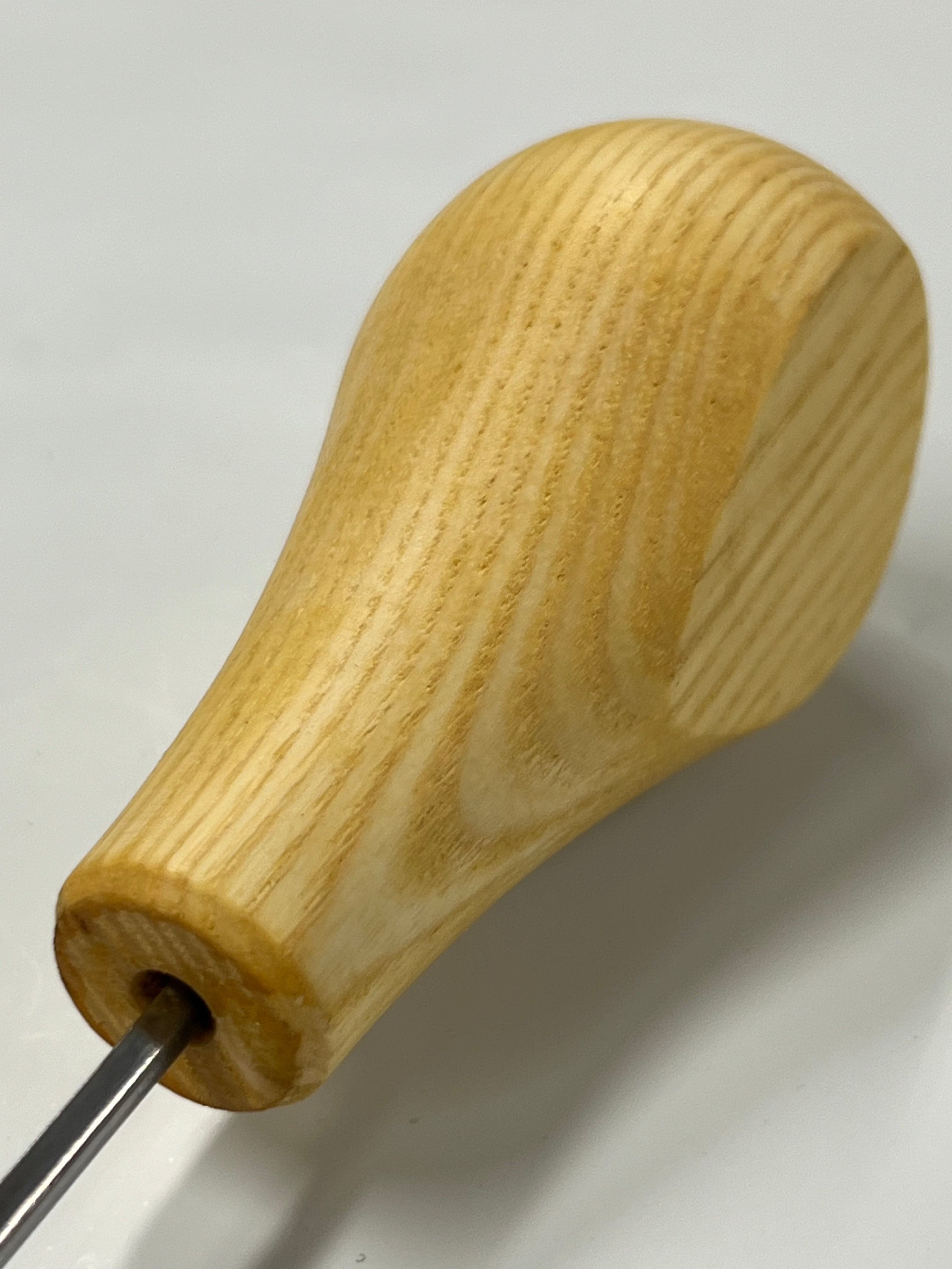 BeaverCraft P12/02 V-Schnitzeisen 2 mm mit Kugelgriff