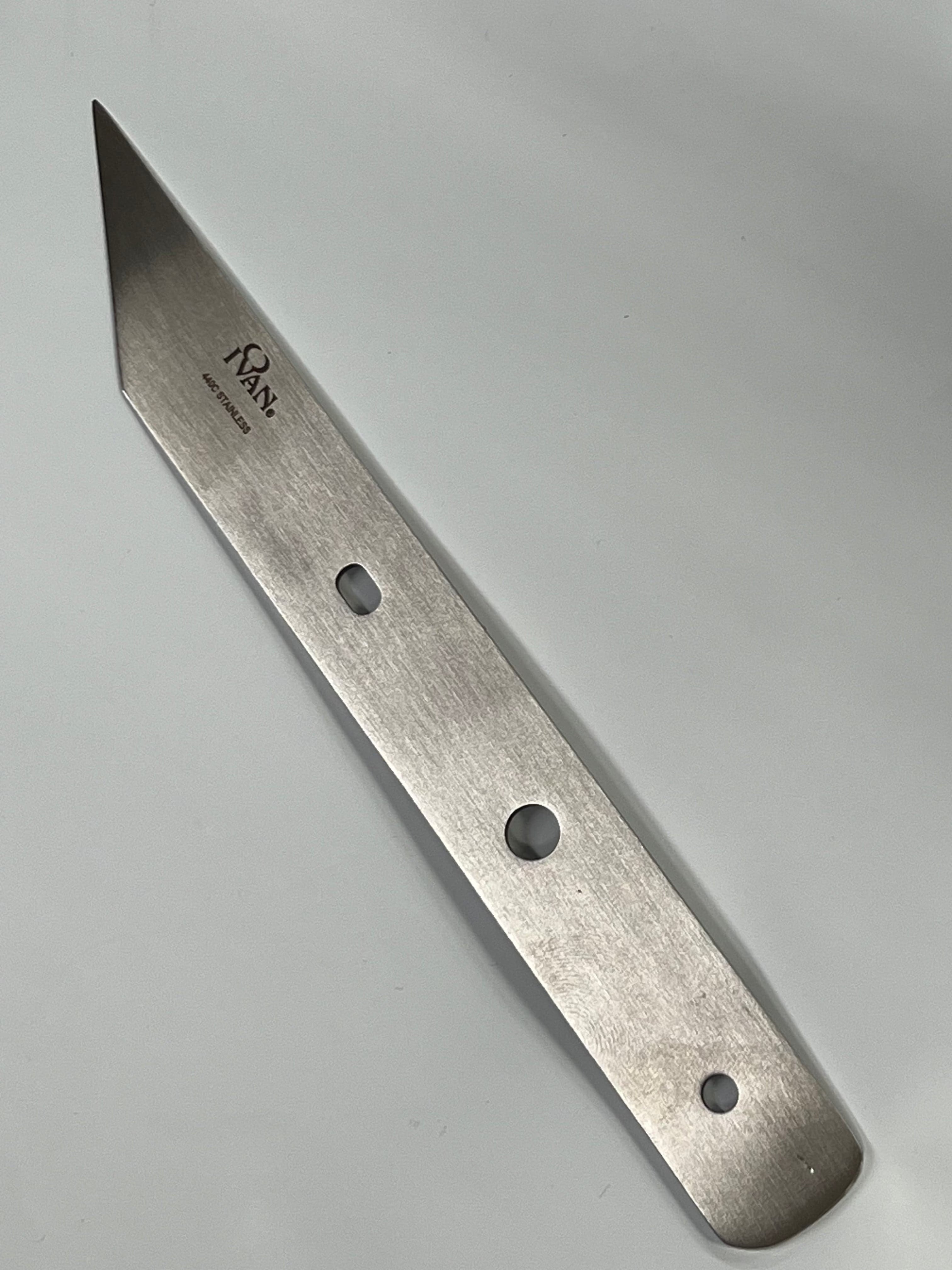 Abgewinkelte französische Ledermesserklinge