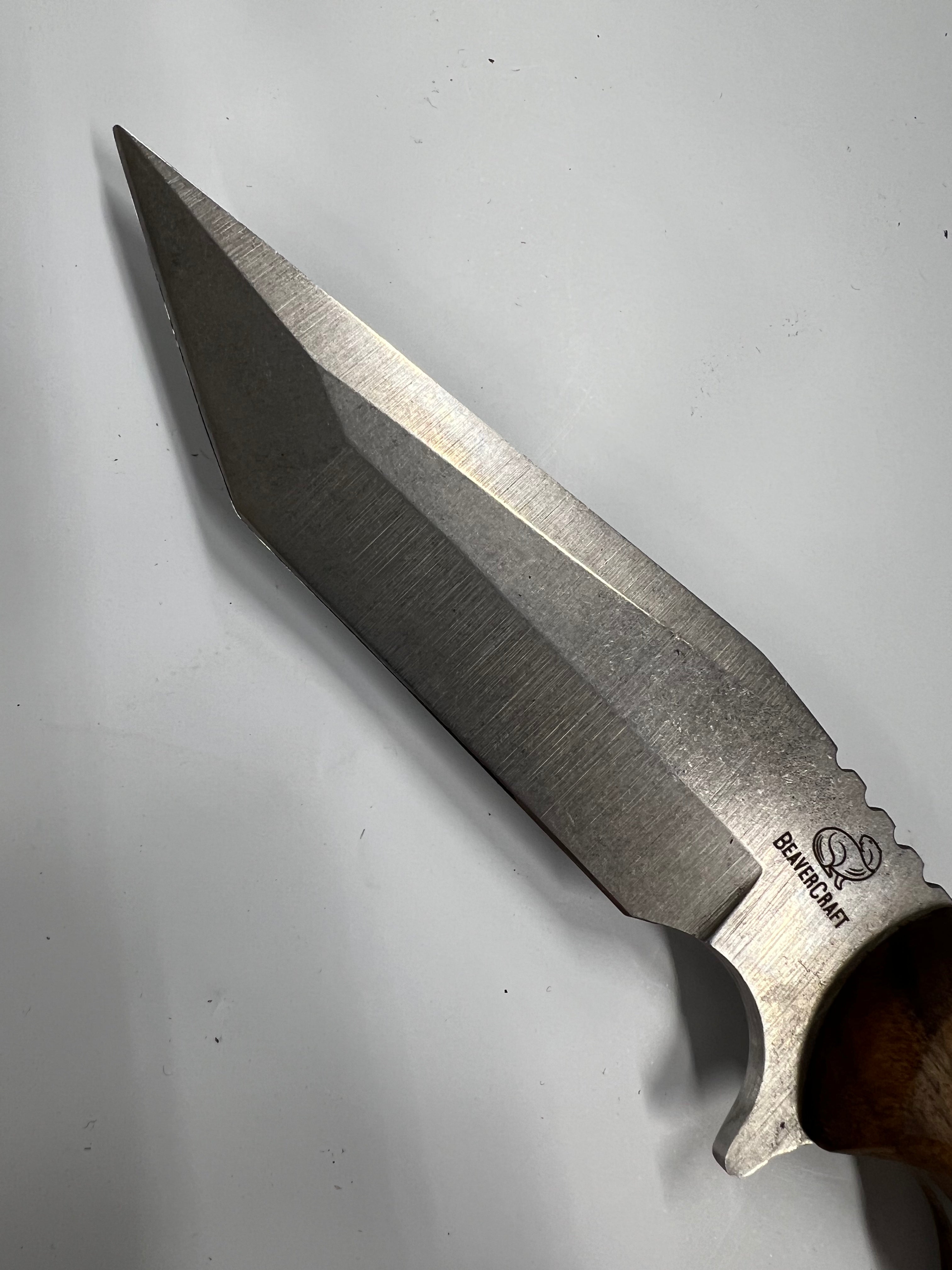 Ukrainisches Camping-Karambit CGK1 mit Lederscheide