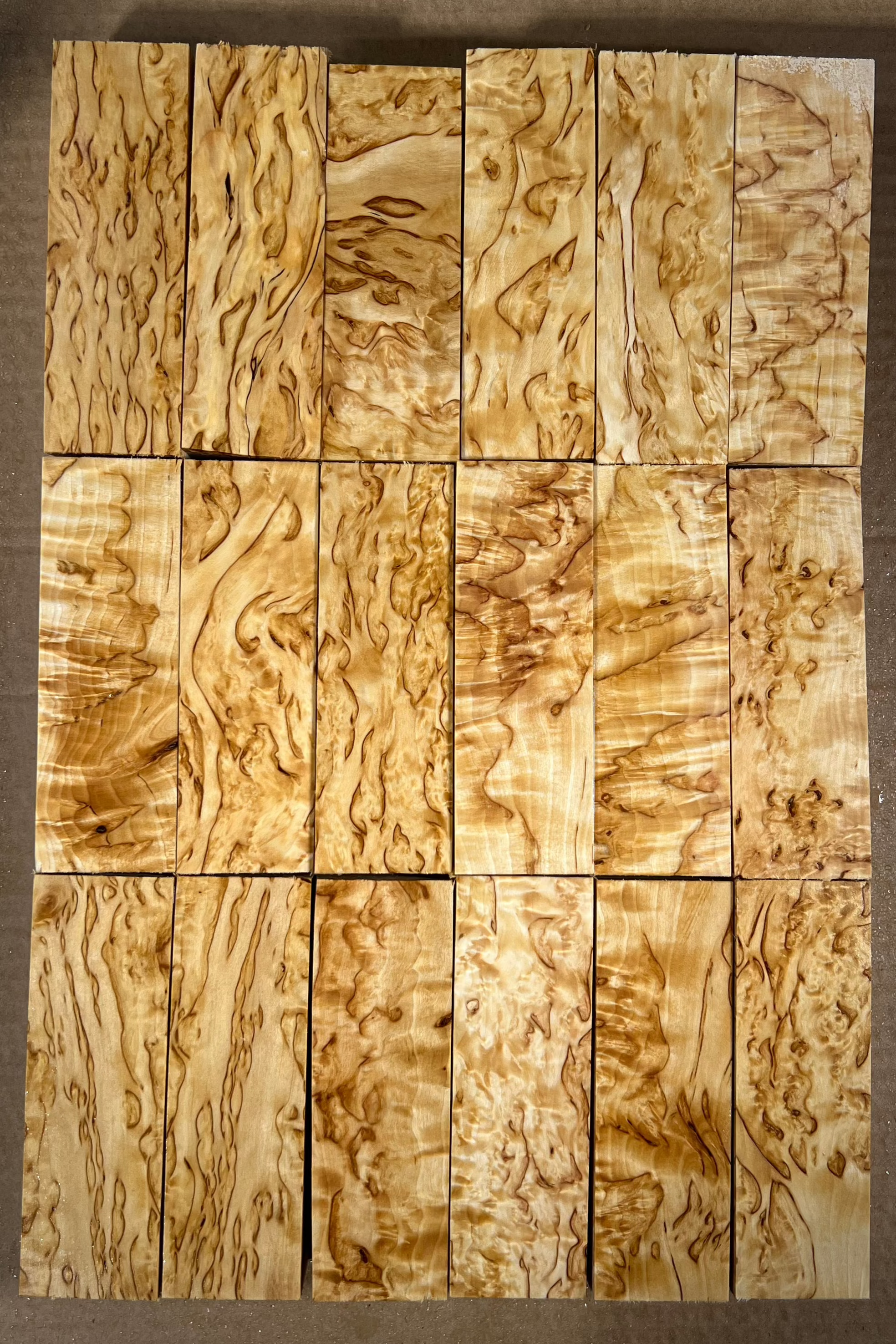 Naturbelassenes Waldbirken-Maserholz ca. 30x40x120