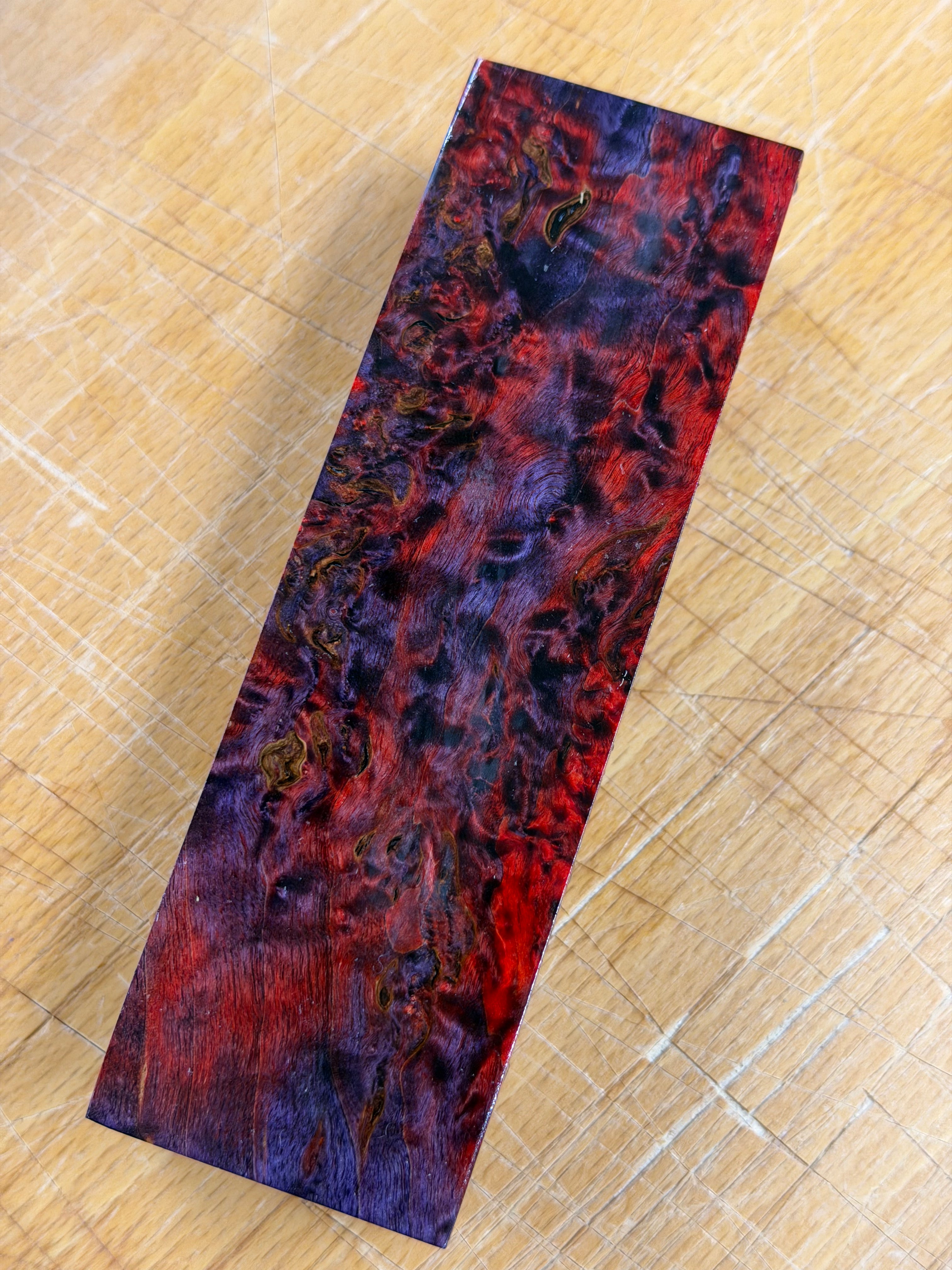 Maserbirke Karelisch Rot-Schwarz (Stabilisiert)