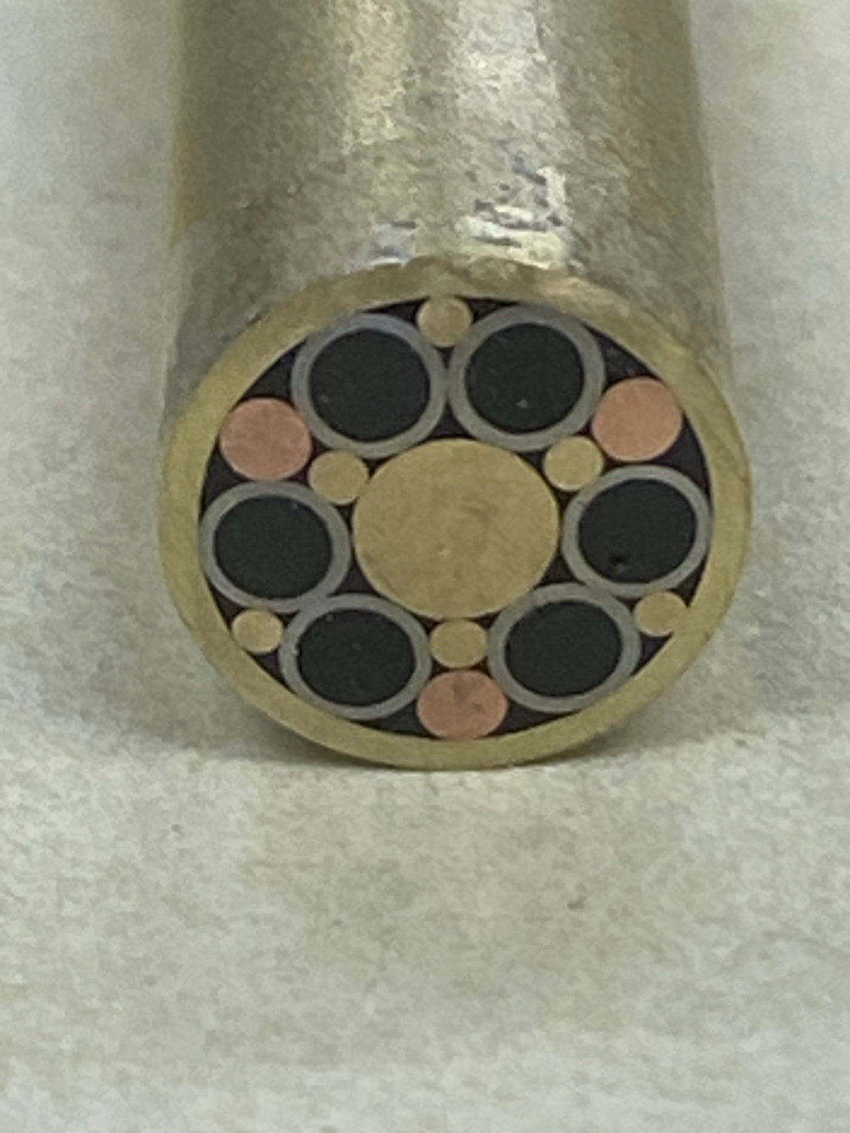 Mosaik-Pin 9,5 mm Griffverzierung