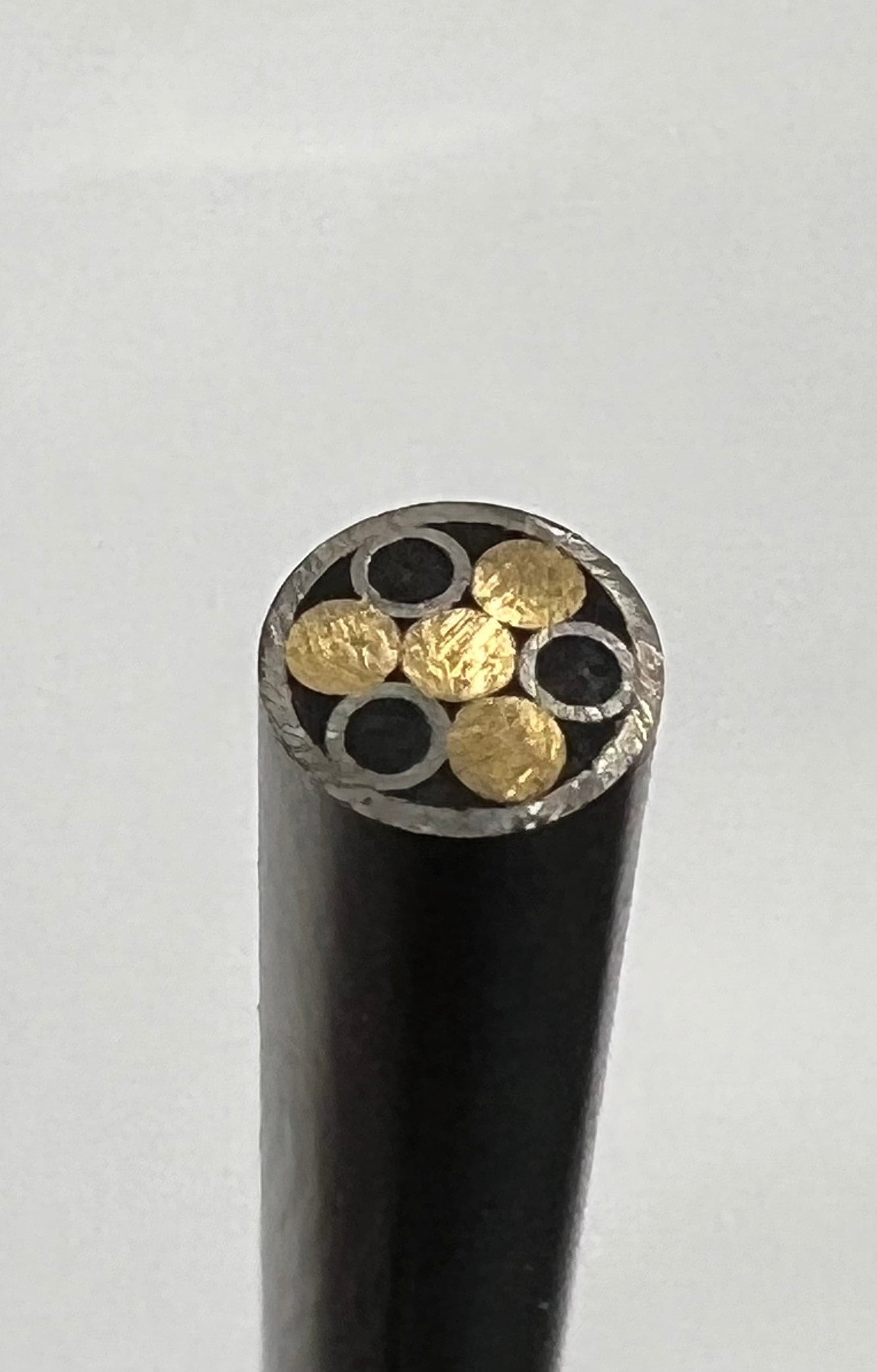 Mosaik-Pin 4 mm Griffverzierung