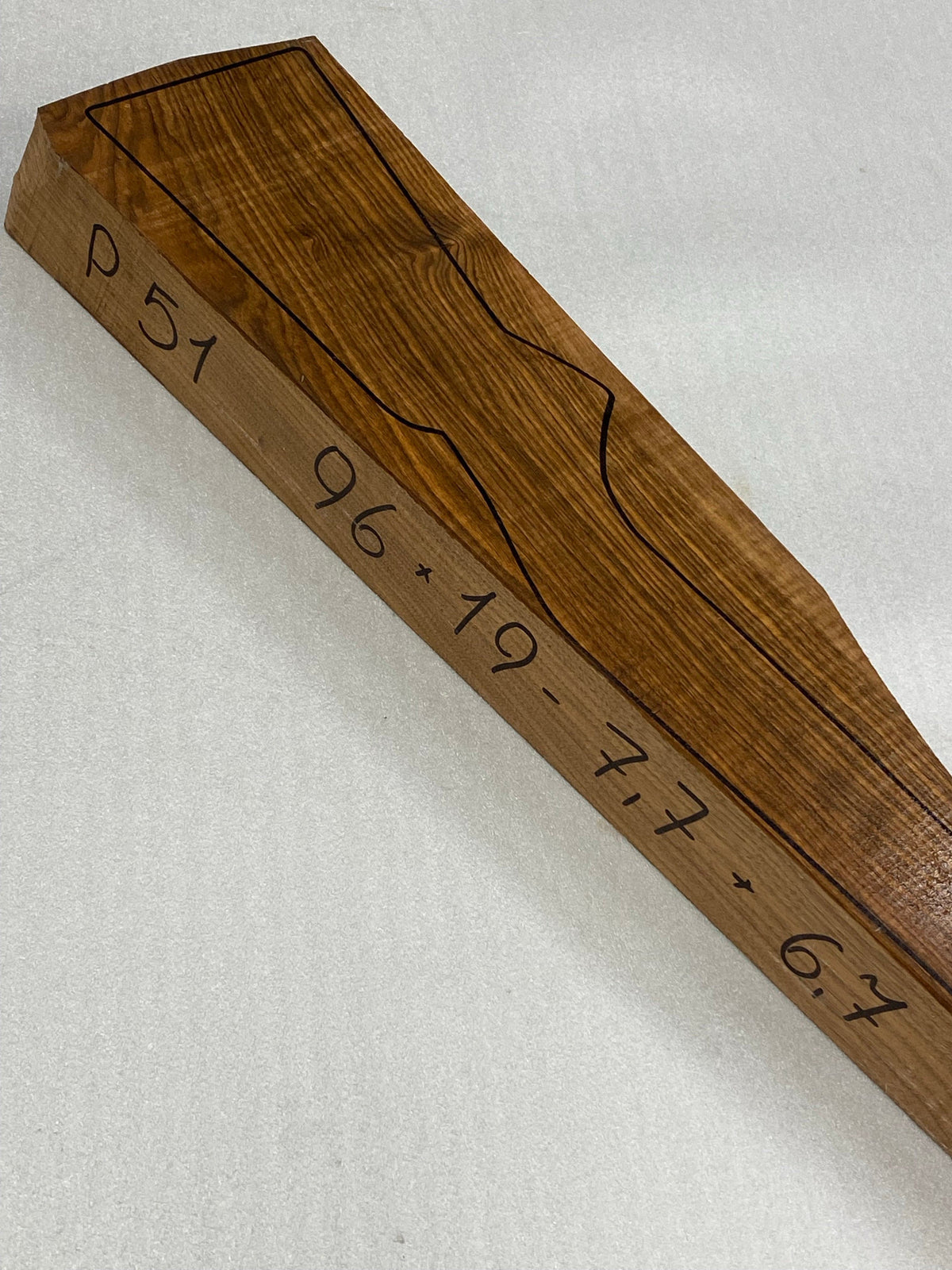 Gewehrschaftrohling Türkischer Walnuss Grad 3 P-51
