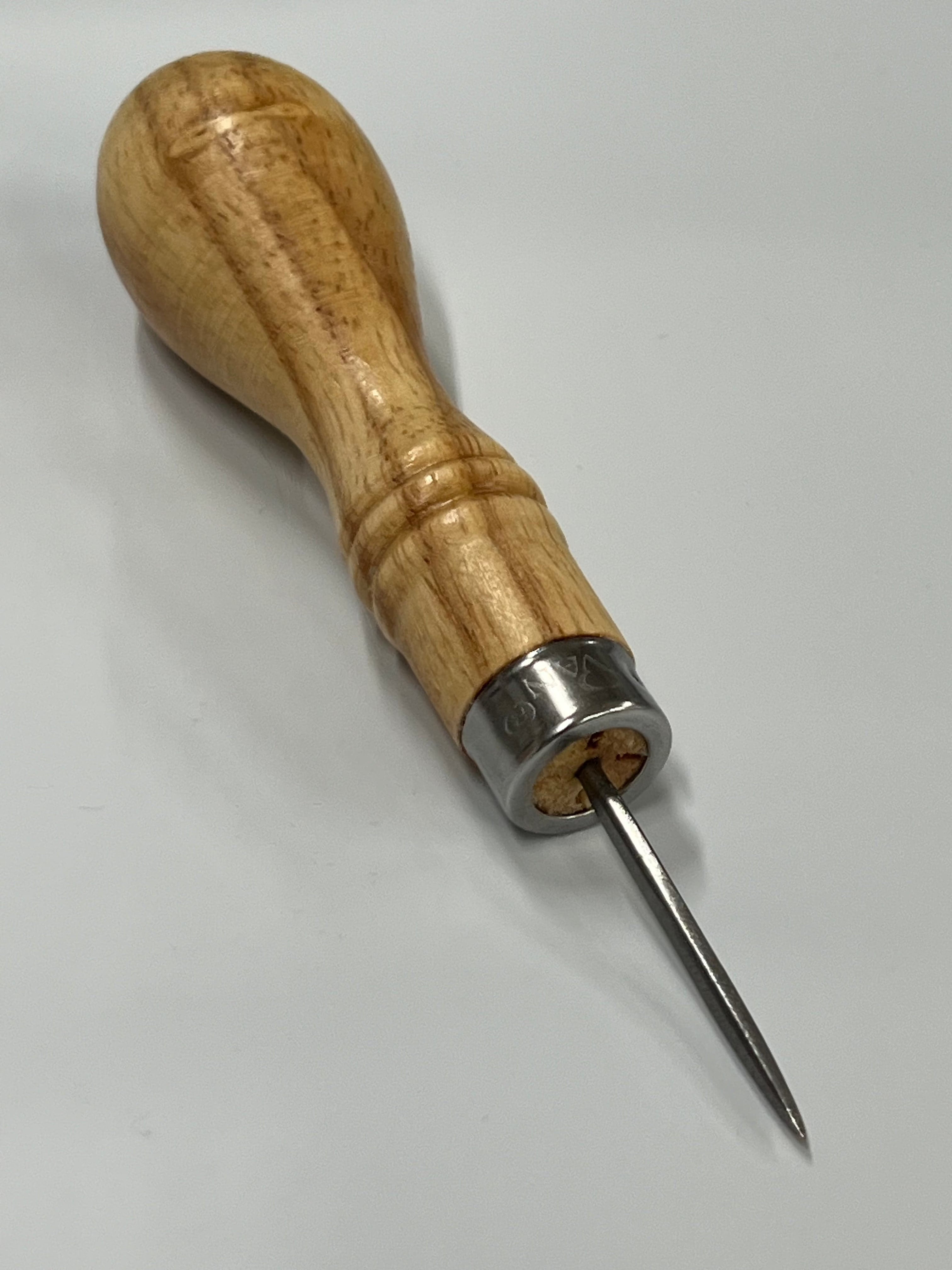 Ahle mit diamantgeschliffener Klinge