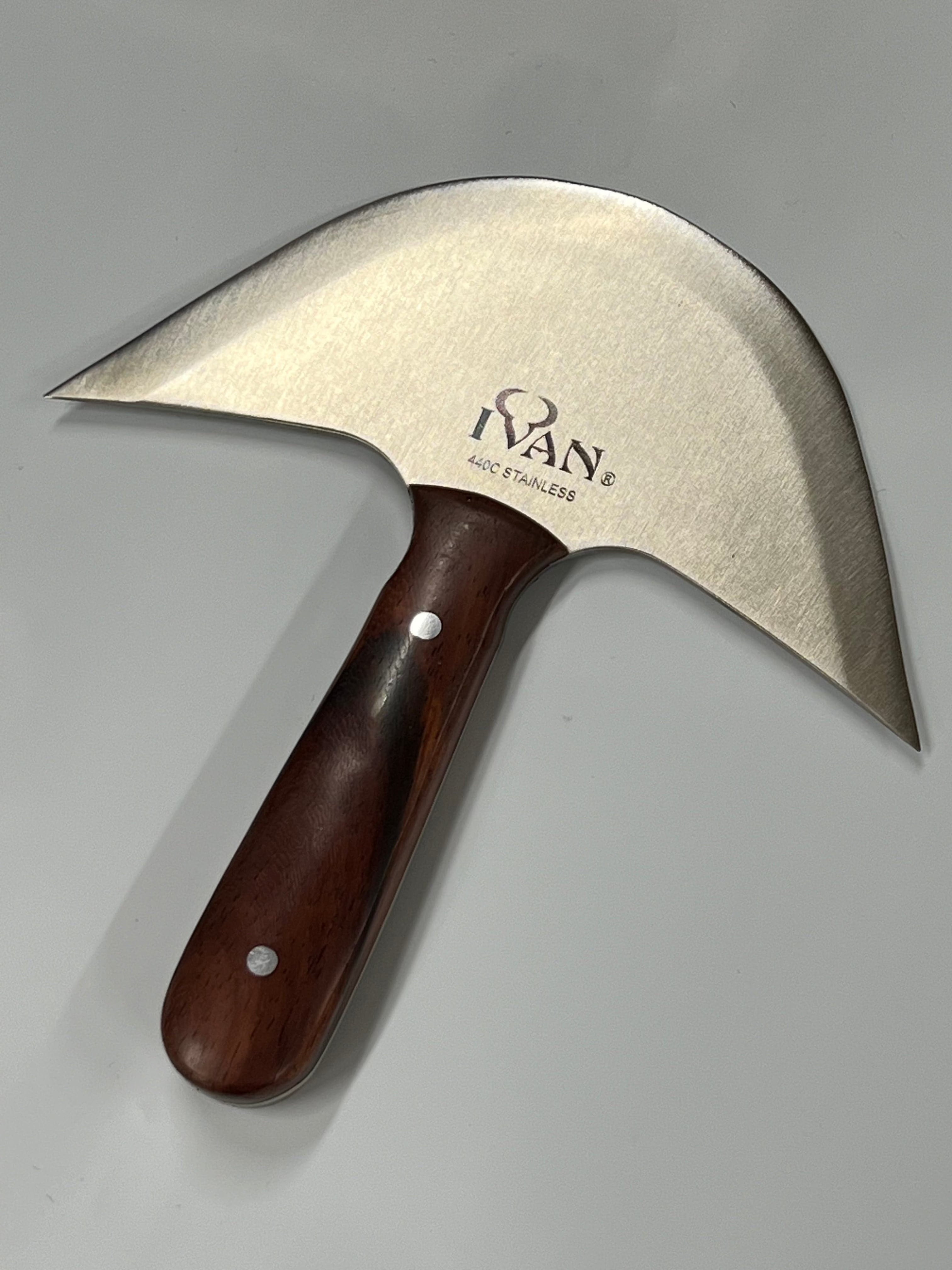 Rundes Ledermesser im französischen Stil