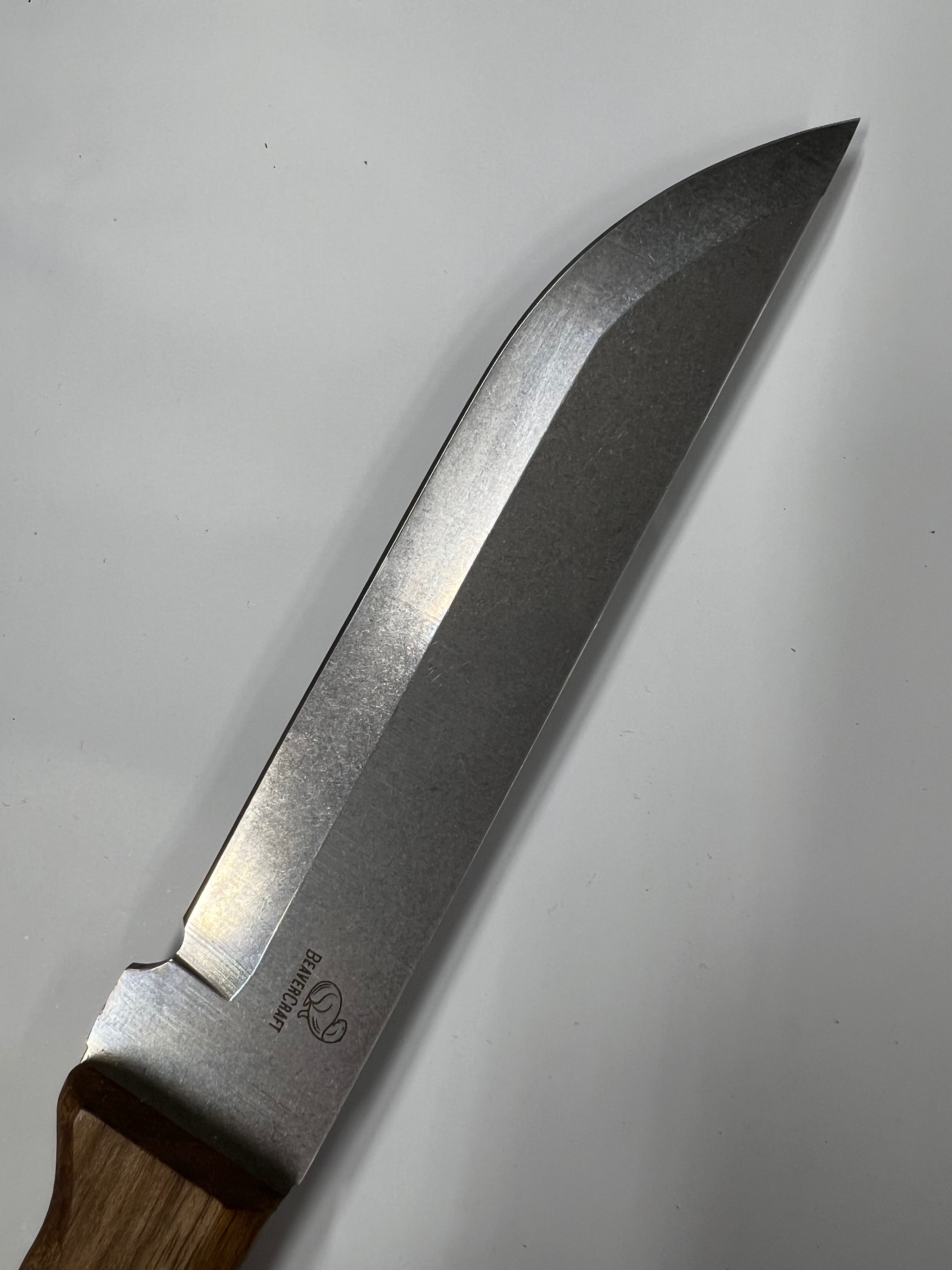 Ukrainisches Bowie-Taktikmesser TLK1 mit Lederscheide