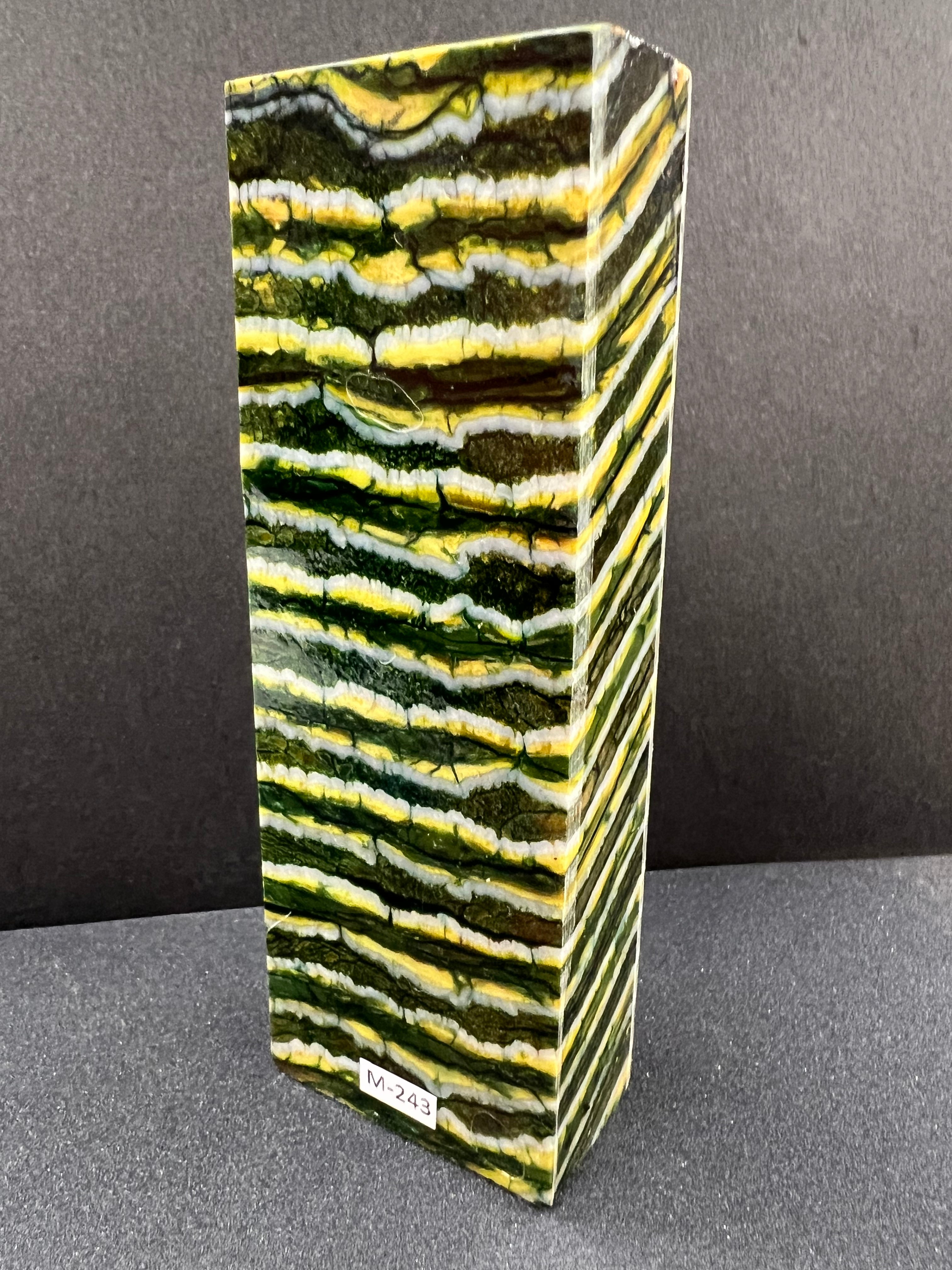 Mammutbackenzahn-Schaftrohling M243 (grün 17)