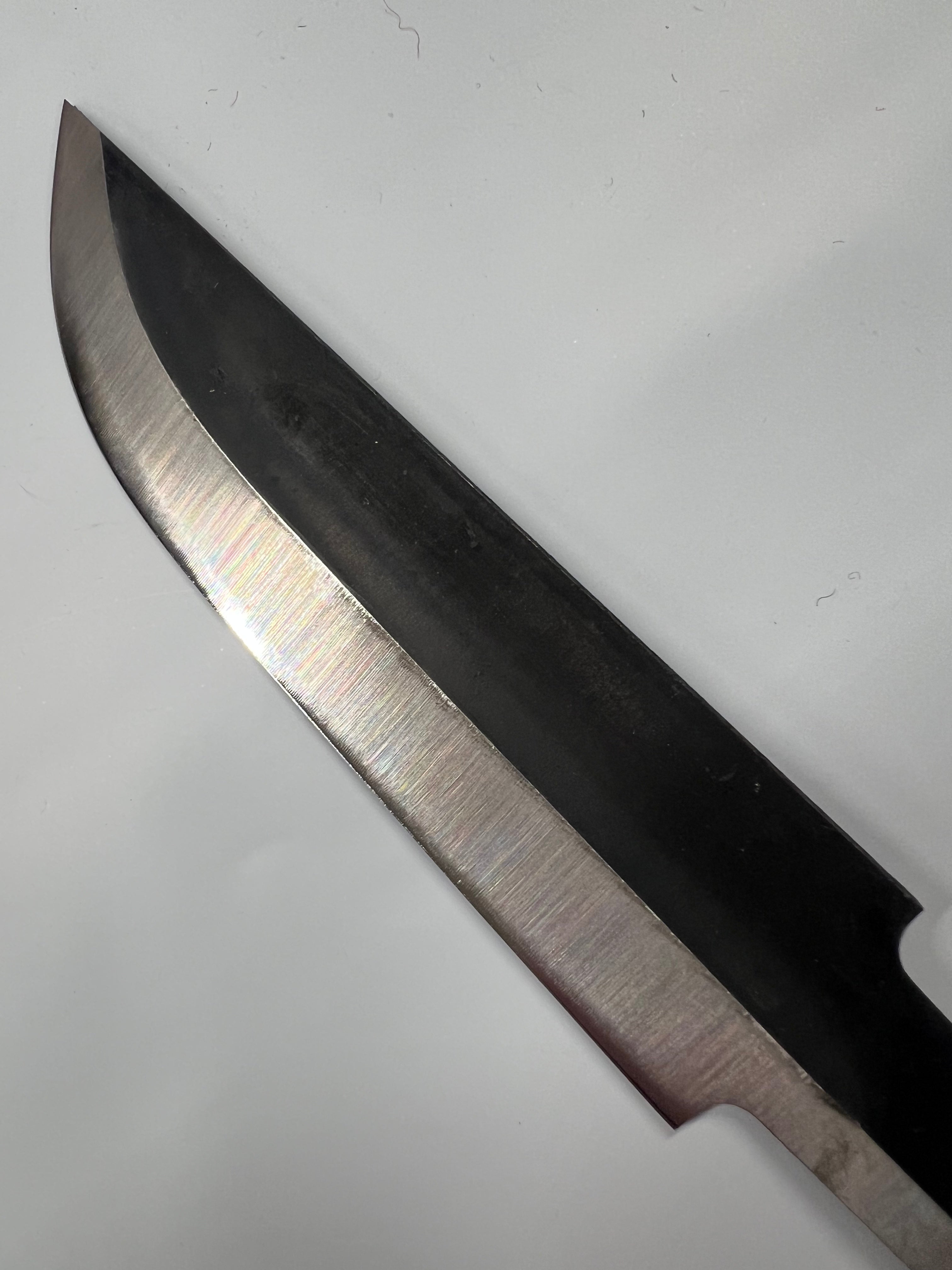 120 mm Leuku-Messerklinge ohne Fehlschärfe