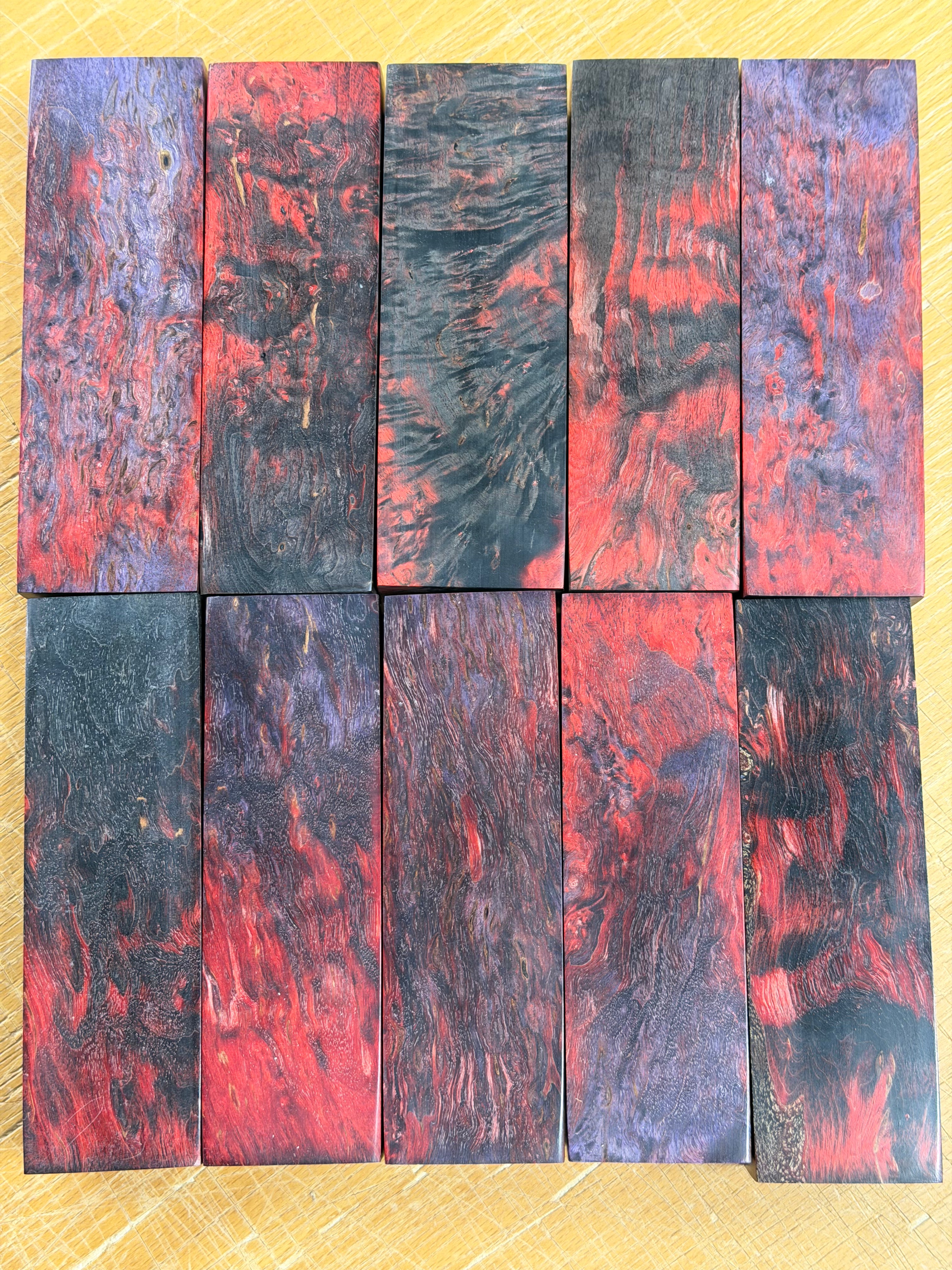 Maserbirke Karelisch Rot-Schwarz (Stabilisiert)
