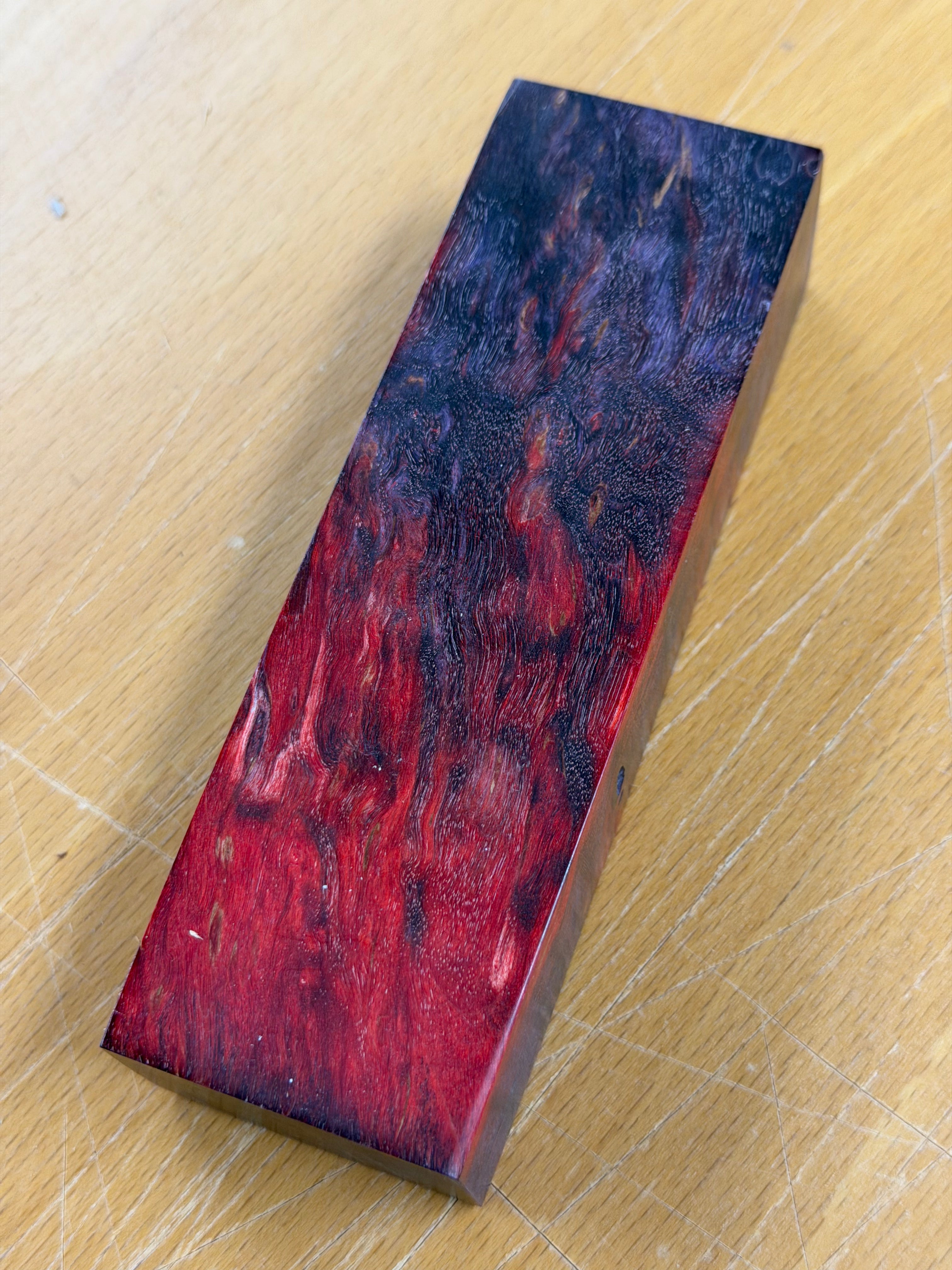 Maserbirke Karelisch Rot-Schwarz (Stabilisiert)