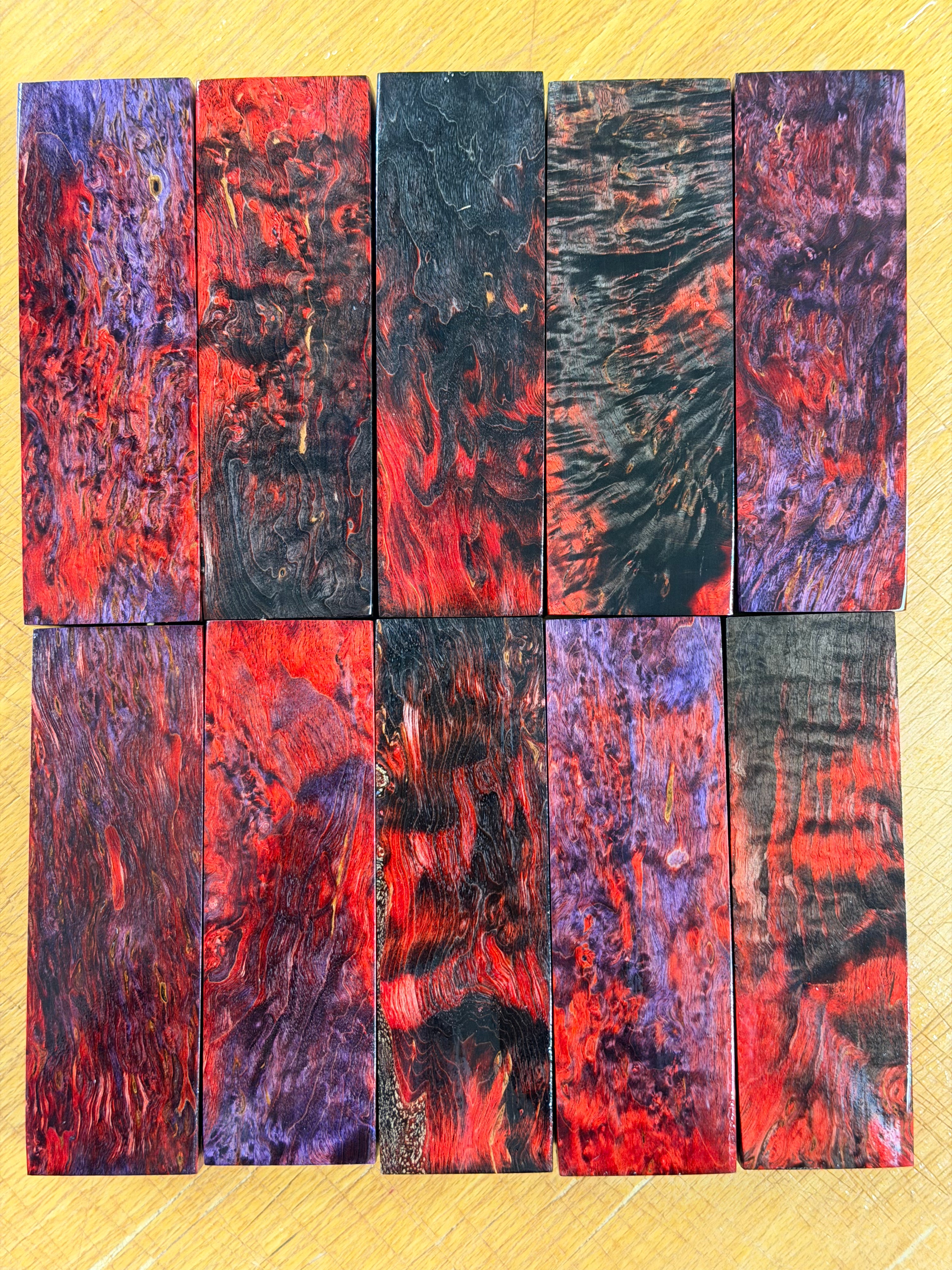 Maserbirke Karelisch Rot-Schwarz (Stabilisiert)
