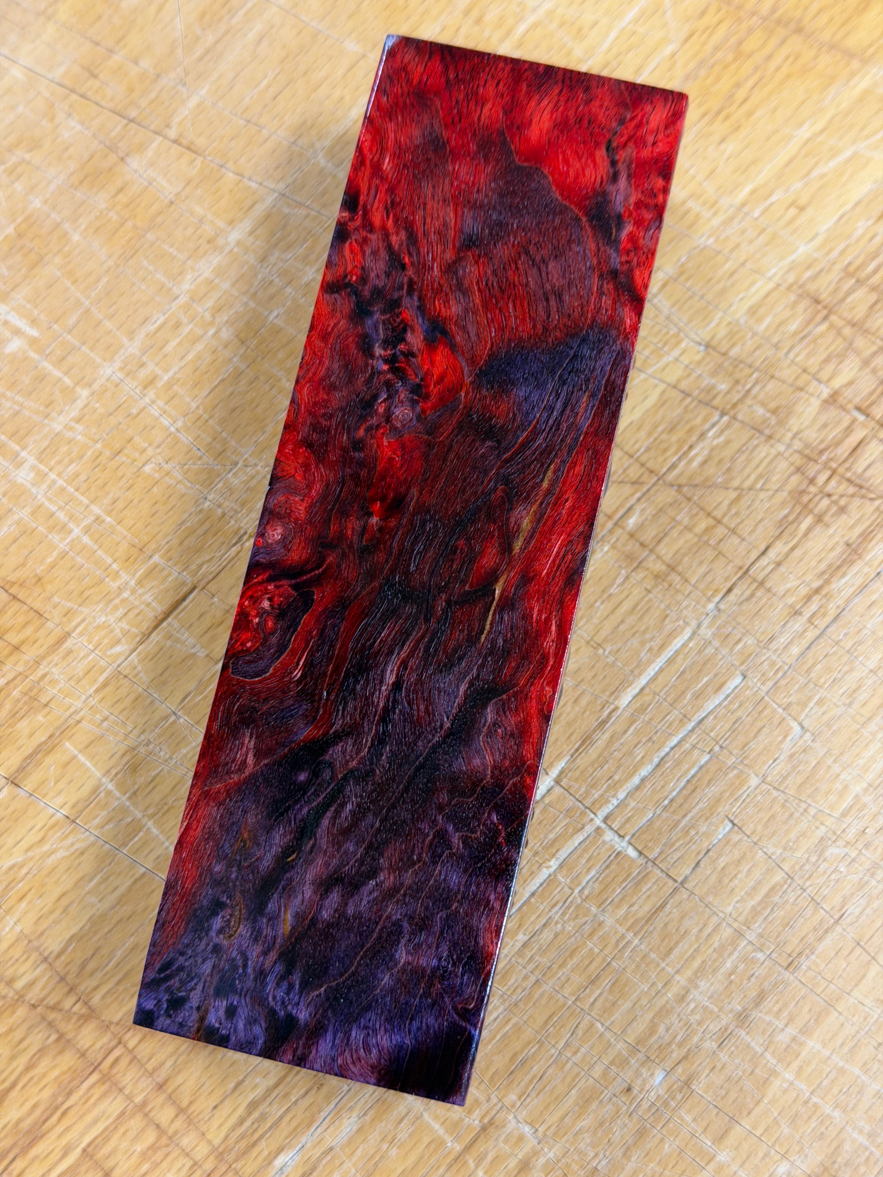 Maserbirke Karelisch Rot-Schwarz (Stabilisiert)