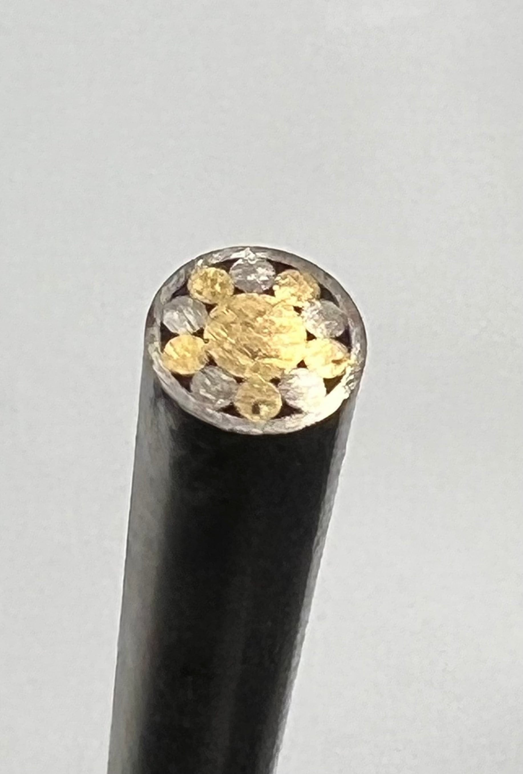 Mosaik-Pin 4 mm Griffverzierung