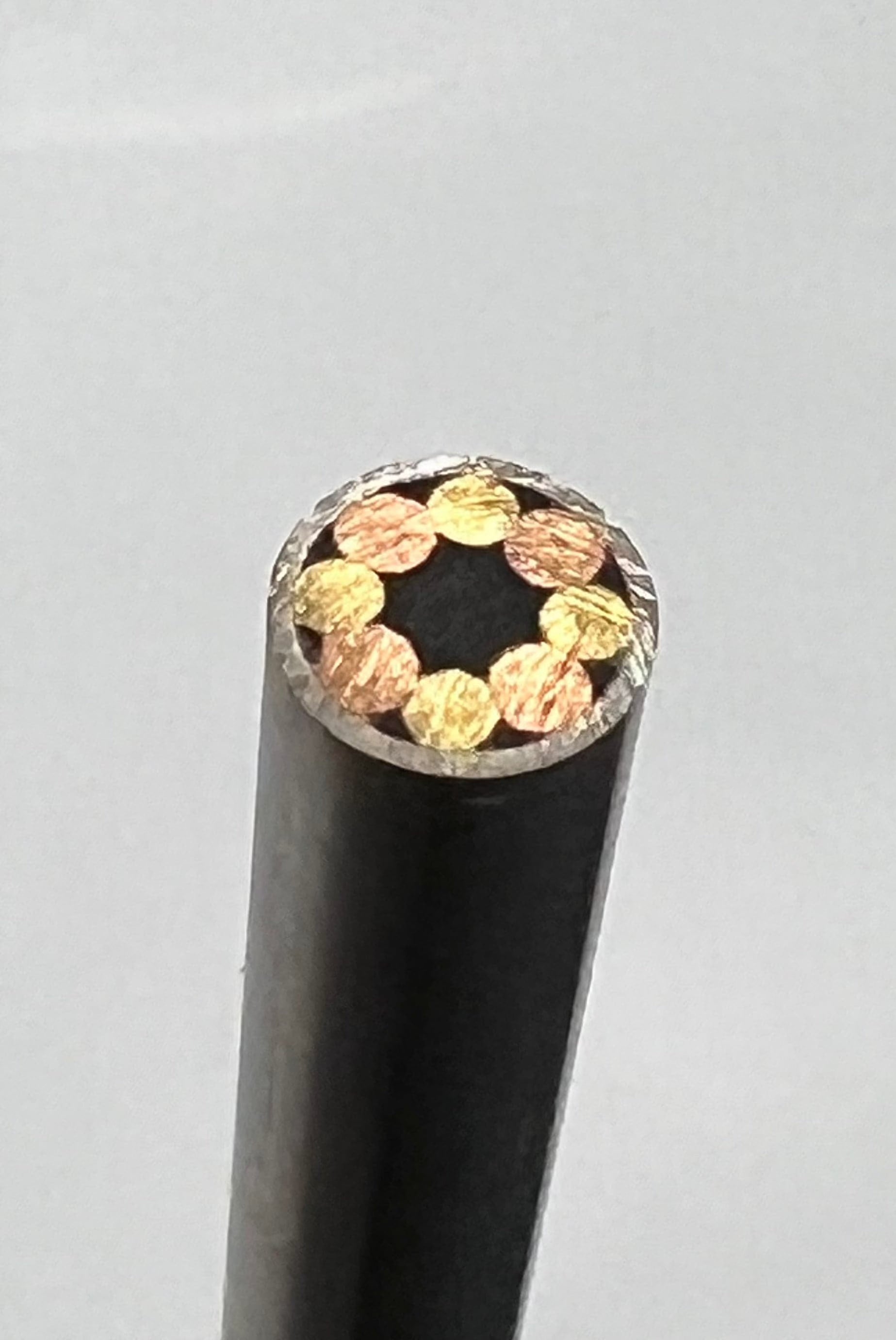 Mosaik-Pin 4 mm Griffverzierung